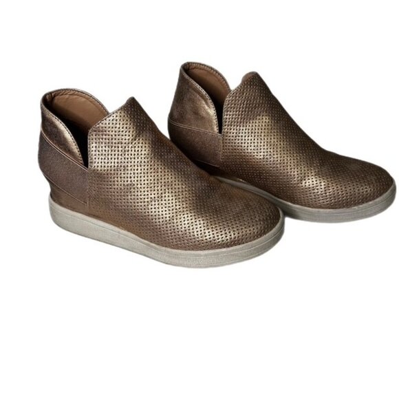 MIA Girl's Clovar Perforated Slip on Wedge Sneakers Rose Gold Size 3 - Picture 4 of 8